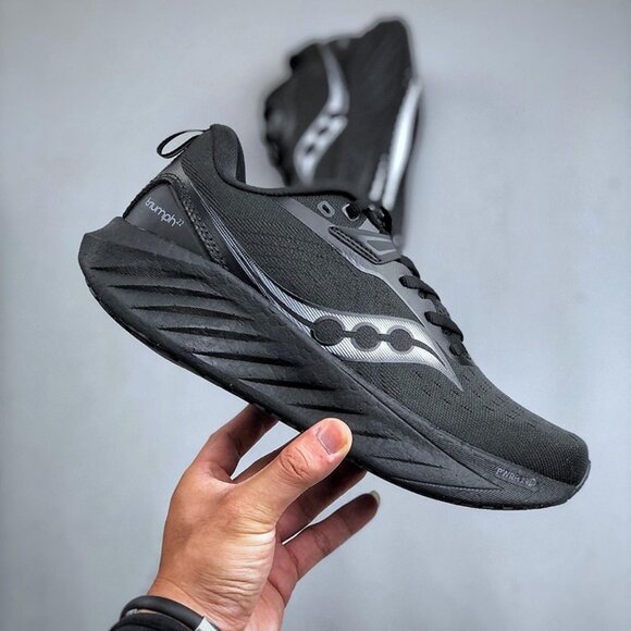 Saucony Triumph 22 Sports Jogging Shoes Black main image 4